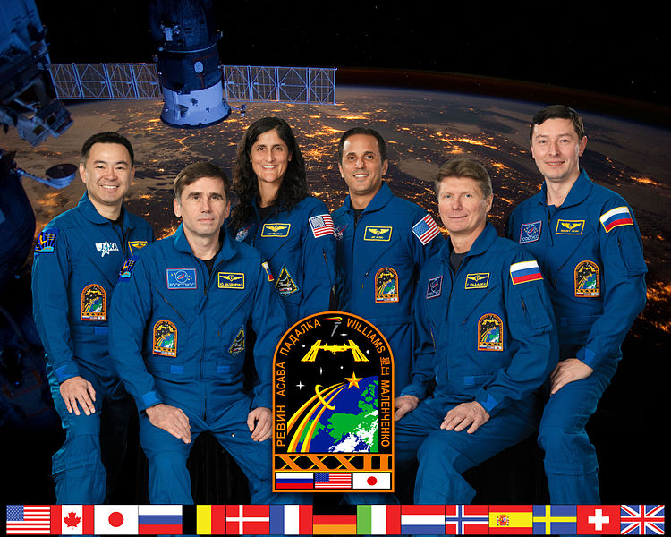 Expedition 32 crew portrait.jpg