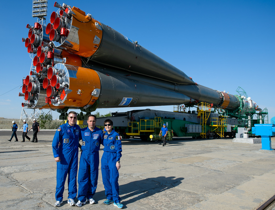 Samantha Soyuz rollout.jpg