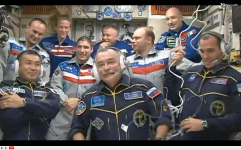 preview_ISS_9crew.jpg